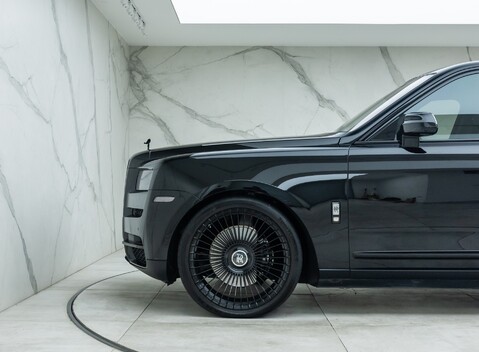 Rolls-Royce Cullinan 37