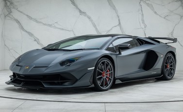 Lamborghini Aventador LP 770-4 SVJ ROADSTER 2