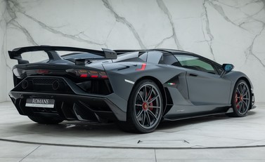 Lamborghini Aventador LP 770-4 SVJ ROADSTER 5