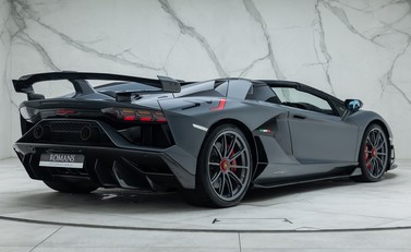 Lamborghini Aventador LP 770-4 SVJ ROADSTER 6