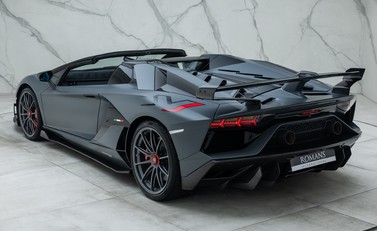 Lamborghini Aventador LP 770-4 SVJ ROADSTER 12