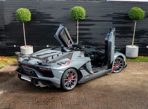 Lamborghini Aventador SVJ LP 770-4 ROADSTER 4