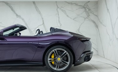 Ferrari Roma SPIDER 44