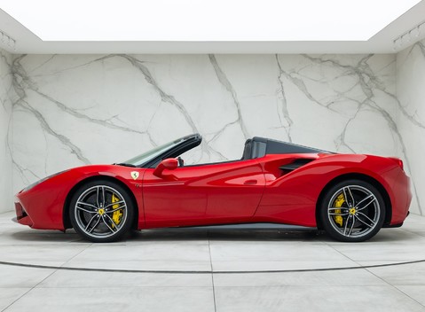 Ferrari 488 SPIDER 3