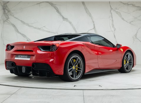 Ferrari 488 SPIDER 5