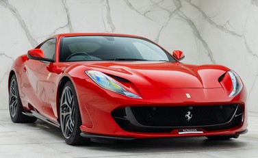 Ferrari 812 Superfast 6