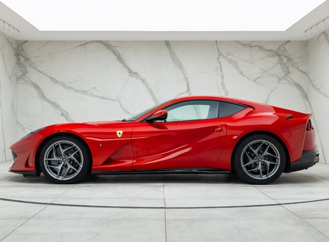 Ferrari 812 Superfast 2