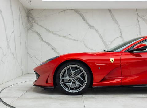 Ferrari 812 Superfast 34