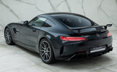 Mercedes-Benz AMG GT R 9