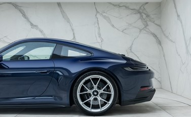 Porsche 911 GT3 TOURING (992) 33