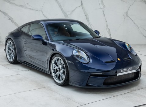 Porsche 911 GT3 TOURING (992) 8