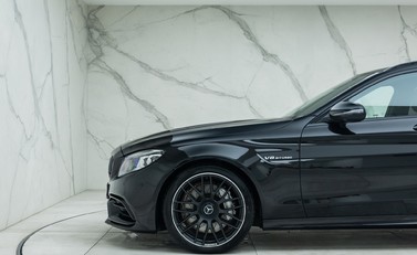 Mercedes-Benz C Class AMG C 63 ESTATE 33