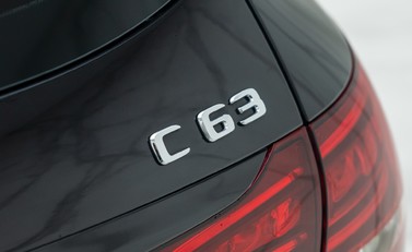 Mercedes-Benz C Class AMG C 63 ESTATE 31