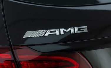 Mercedes-Benz C Class AMG C 63 ESTATE 30