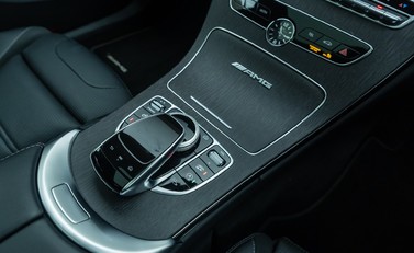 Mercedes-Benz C Class AMG C 63 ESTATE 22