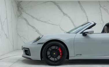 Porsche 911 Targa 4 GTS (992) 35