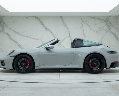 Porsche 911 Targa 4 GTS (992) 