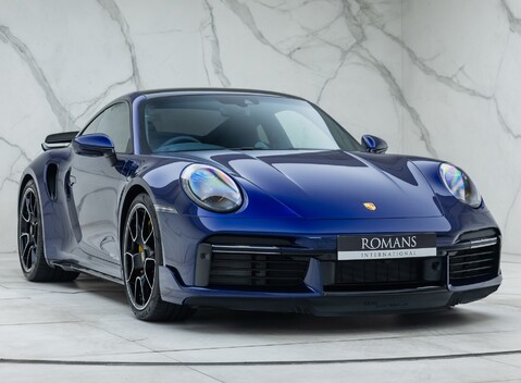 Porsche 911 Turbo S (992) 6