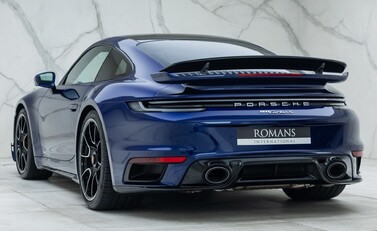 Porsche 911 Turbo S (992) 7