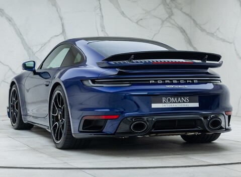 Porsche 911 Turbo S (992) 7