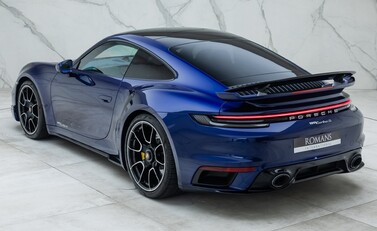 Porsche 911 Turbo S (992) 9