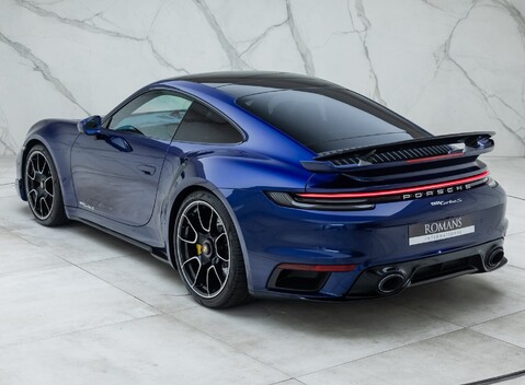 Porsche 911 Turbo S (992) 9