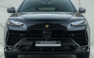 Lamborghini Urus PERFORMANTE 4