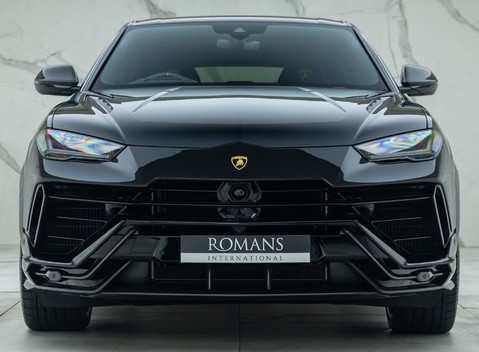 Lamborghini Urus PERFORMANTE 4