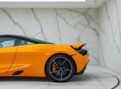 McLaren 720S 40