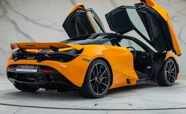 McLaren 720S 4