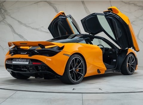 McLaren 720S 4