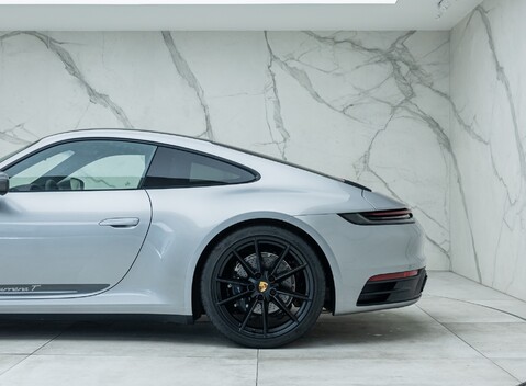 Porsche 911 Carrera T (992) 34