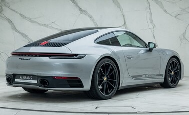 Porsche 911 Carrera T (992) 3