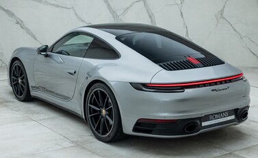 Porsche 911 Carrera T (992) 9