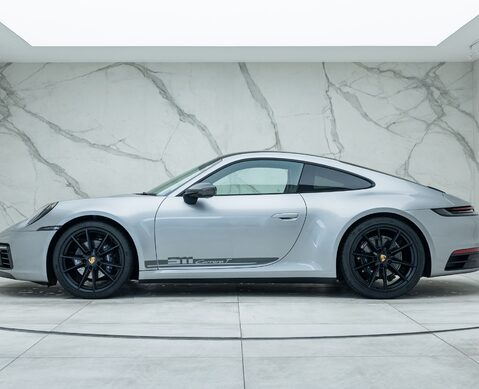 Porsche 911 Carrera T (992)