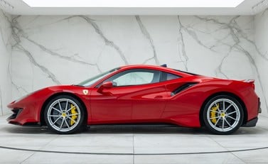 Ferrari 488 Pista 2