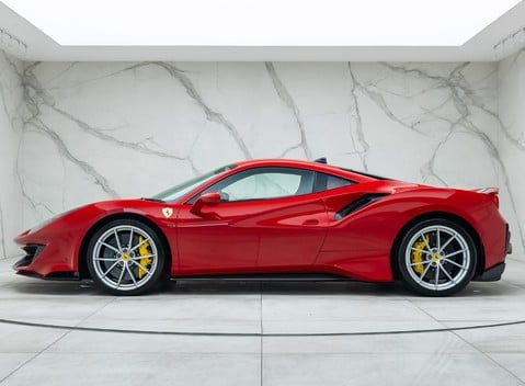 Ferrari 488 Pista 2