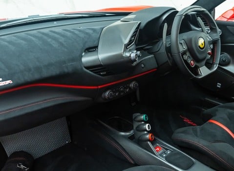 Ferrari 488 Pista 16