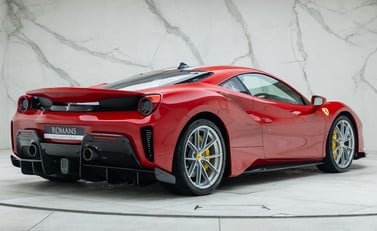 Ferrari 488 Pista 3