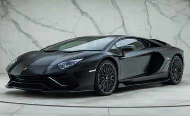 Lamborghini Aventador LP 780-4 ULTIMAE 1