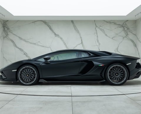 Lamborghini Aventador LP 780-4 ULTIMAE 