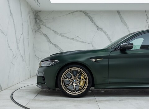 BMW M5 CS 45