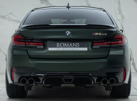 BMW M5 CS 5