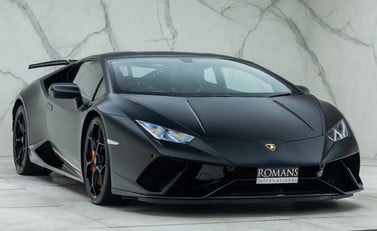 Lamborghini Huracan LP 640-4 PERFORMANTE 6