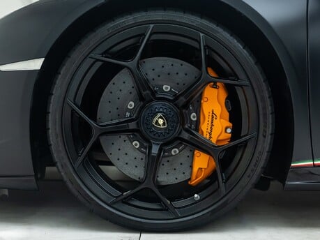 Lamborghini Huracan LP 640-4 PERFORMANTE