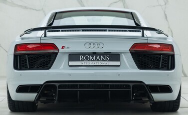 Audi R8 V10 PLUS 5