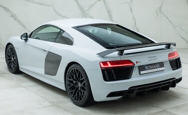 Audi R8 V10 PLUS 9