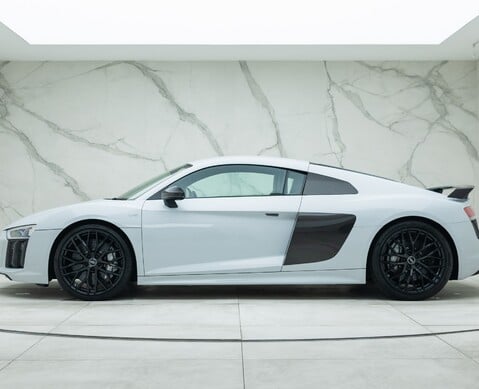 Audi R8 V10 PLUS