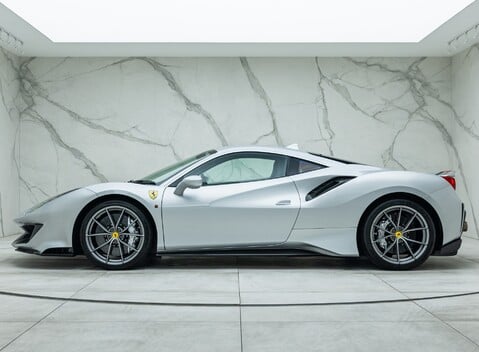 Ferrari 488 Pista 2