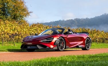 McLaren 765LT Spider 2